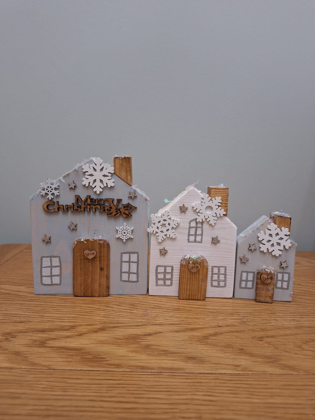 Set of 3 christmas houses