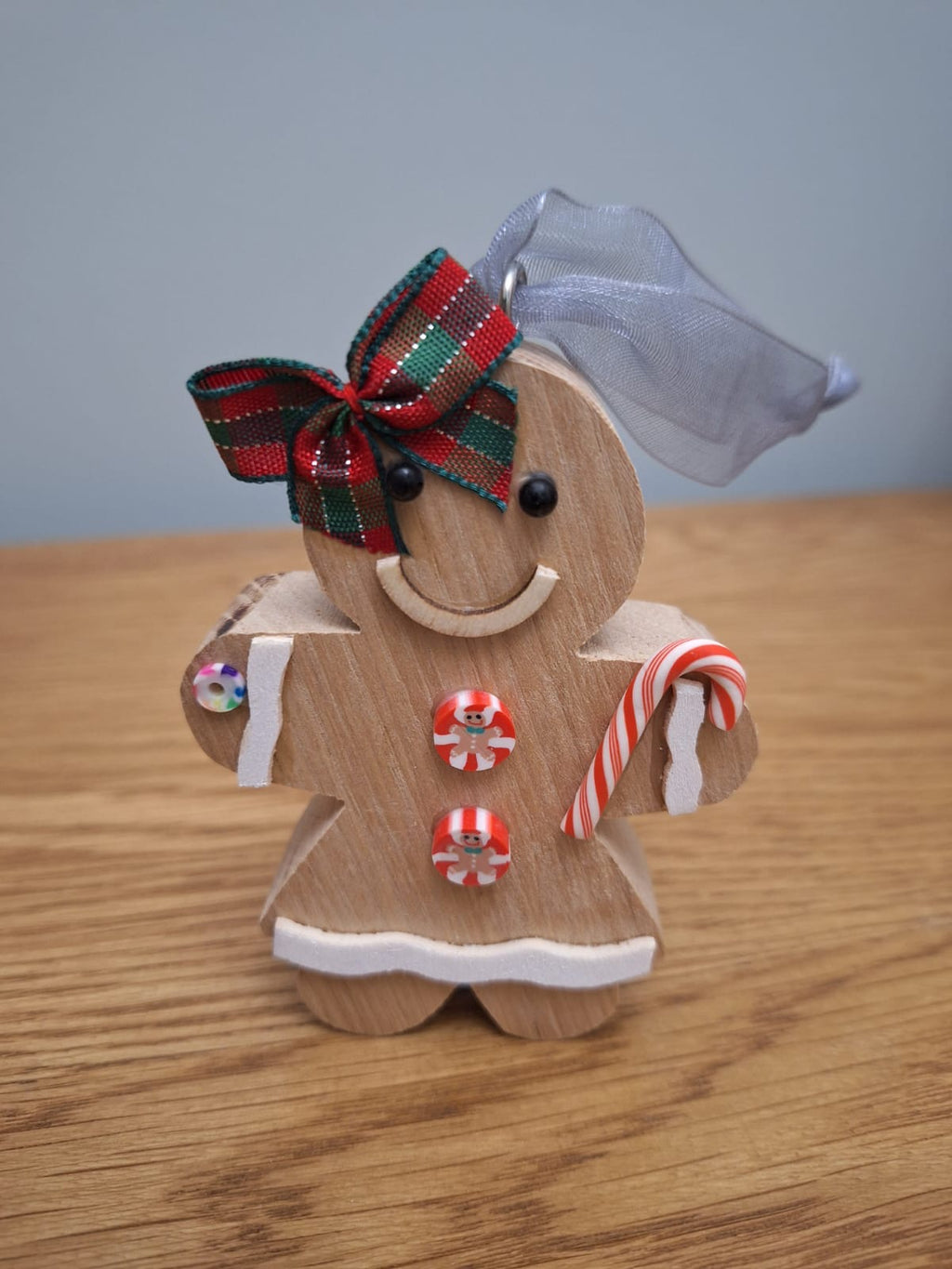 Set of 3 solid oak tree hangers